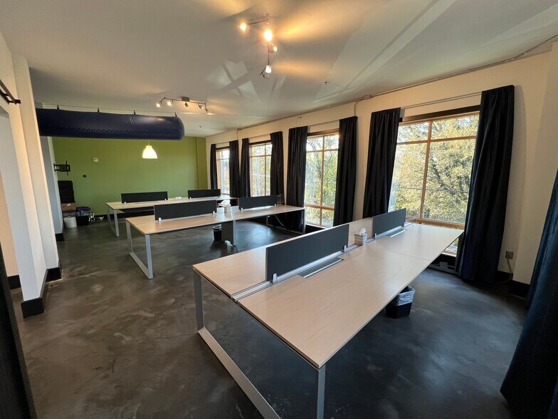 More Photos Of 319 Atlanta St, Marietta Office For Sale