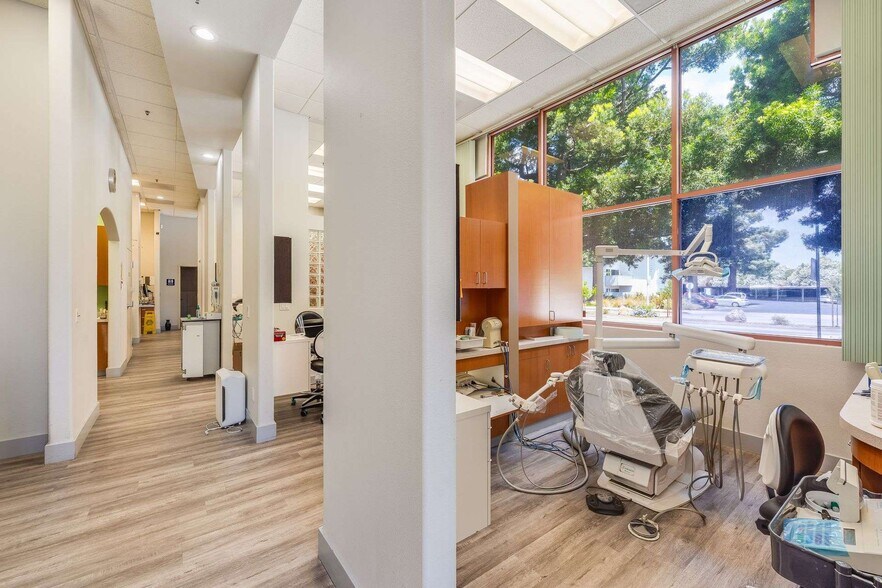 More Photos Of 15401 Hesperian Blvd, San Leandro Unknown For Lease