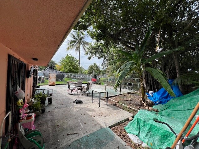 More Photos Of 77 Northwest Blvd, Miami Multifamily For Sale
