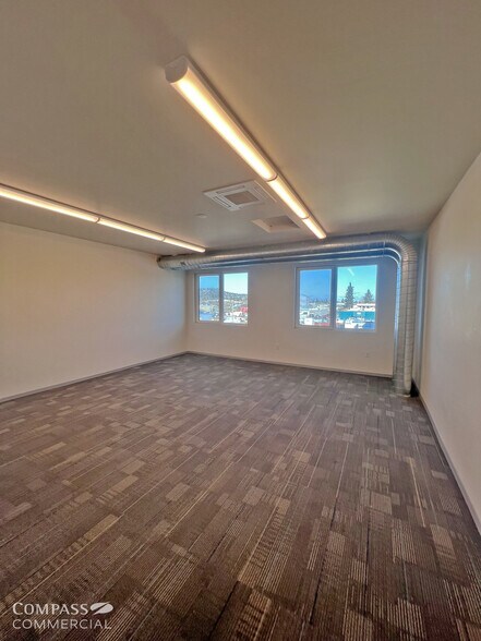 More Photos Of 150 NE Hawthorne Ave, Bend Office For Lease