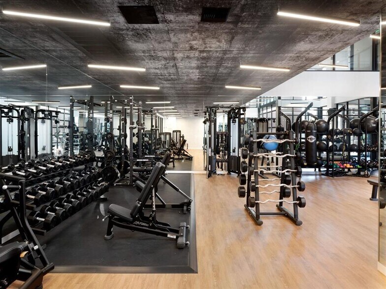 More Photos Of 375 Camino De La Reina, San Diego Multifamily For Sale