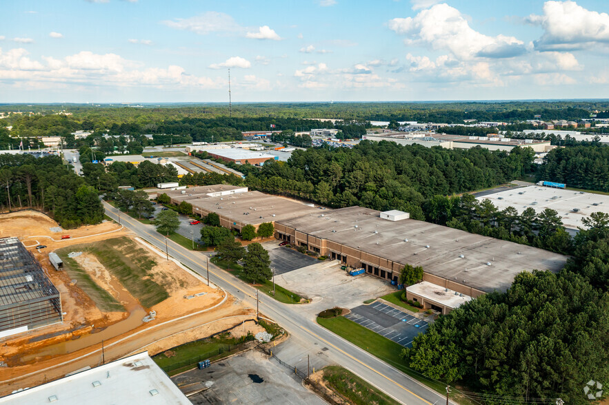 Primary Photo Of 1235 Commerce Rd, Morrow Warehouse For Lease