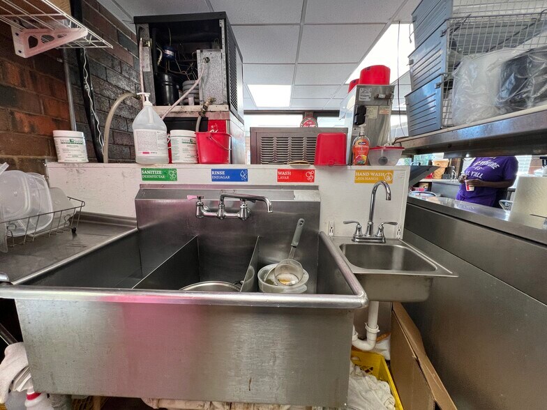 More Photos Of 440 W Main St, Lamoni Fast Food For Sale