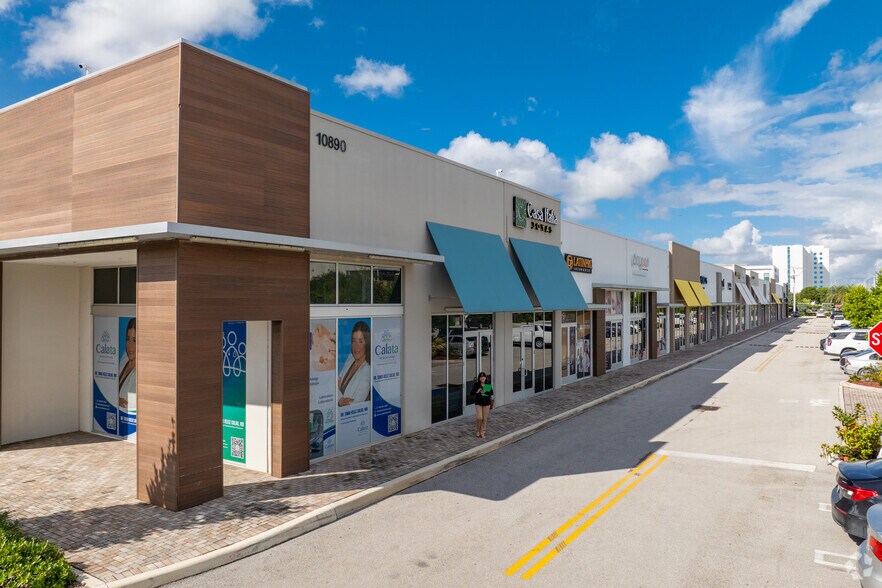 More Photos Of 10890 NW 17th St, Doral Storefront Retail Office For Lease