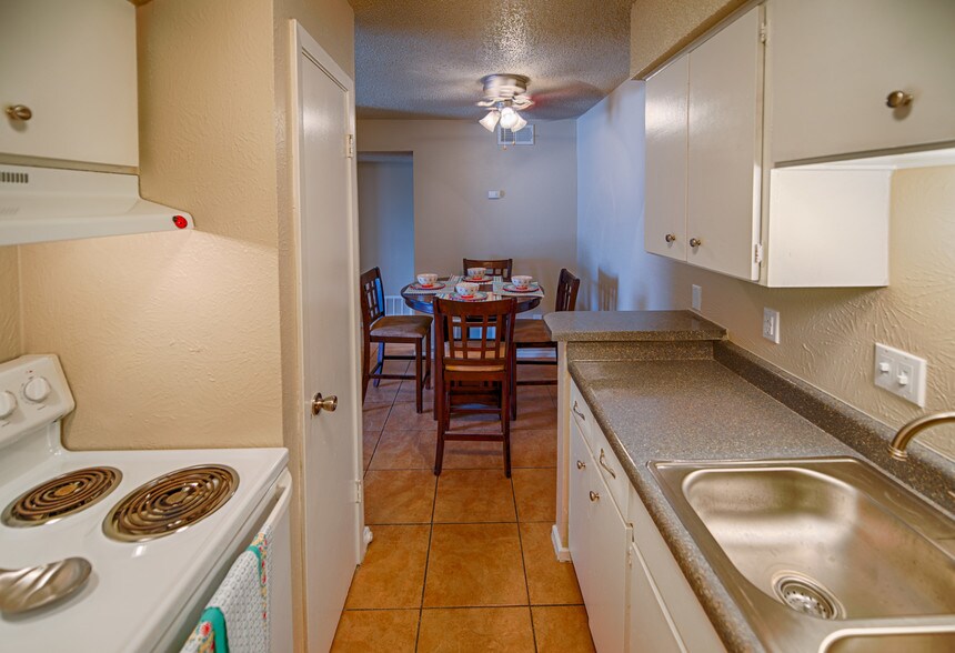 More Photos Of 504 Dudley Cir, Arlington Apartments For Sale