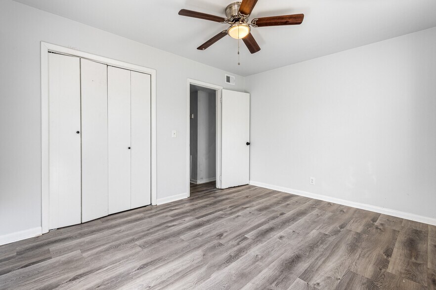 More Photos Of 1204-1216 Lakeview Dr NW, Conyers Apartments For Sale