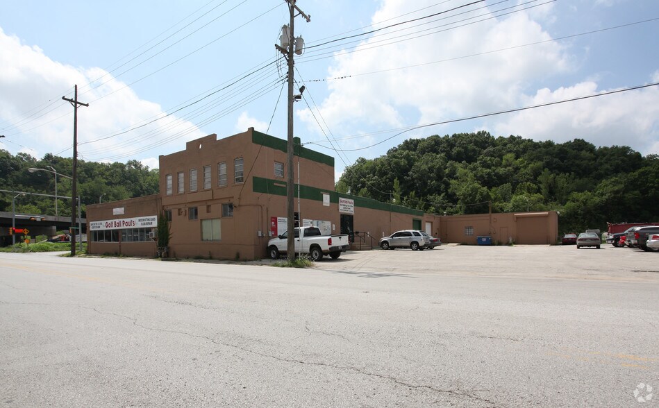 More Photos Of 1209-1217 Southwest Blvd, Kansas City Warehouse For Lease