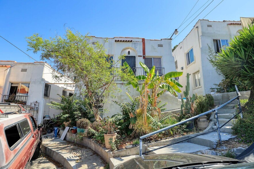More Photos Of 1303 Lilac Terrace, Los Angeles Apartments For Sale