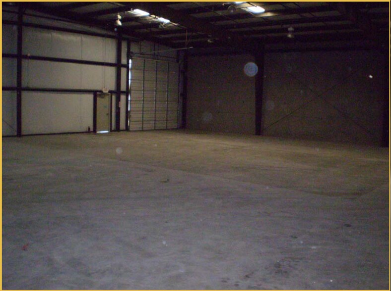 More Photos Of 7509 Reese Rd, Sacramento Manufacturing For Lease