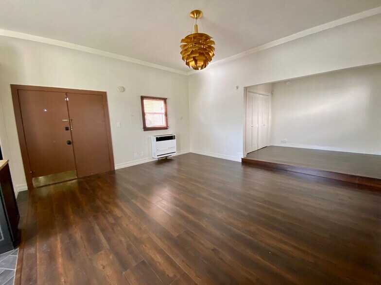 More Photos Of 5815 W Olympic Blvd, Los Angeles Apartments For Sale