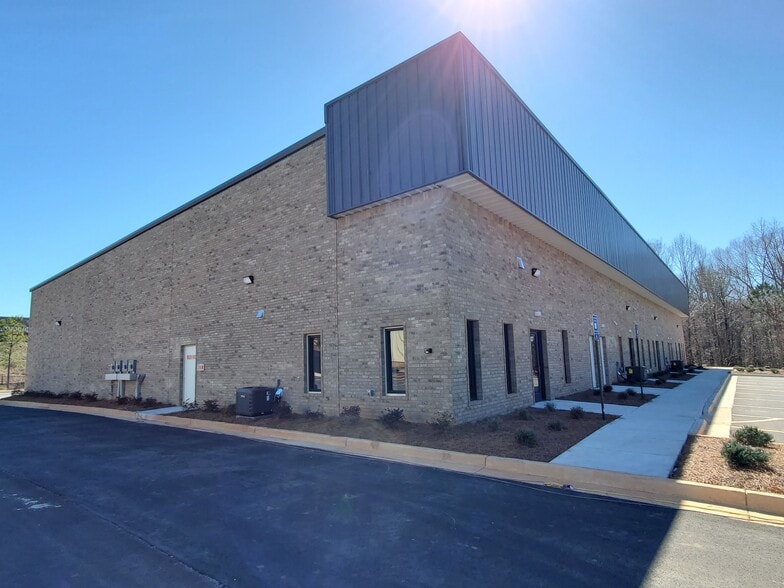 More Photos Of 1937-1943 Hwy 155 Hwy, McDonough Light Distribution For Lease