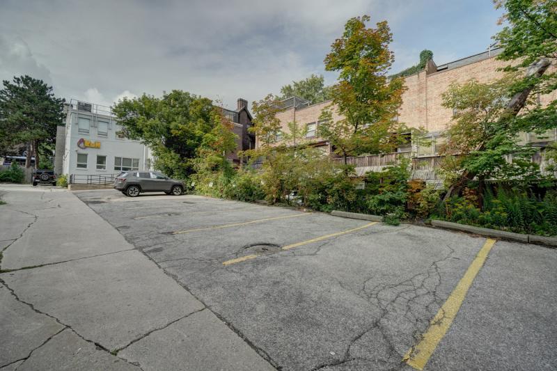 More Photos Of 236 Avenue Rd, Toronto Medical For Lease