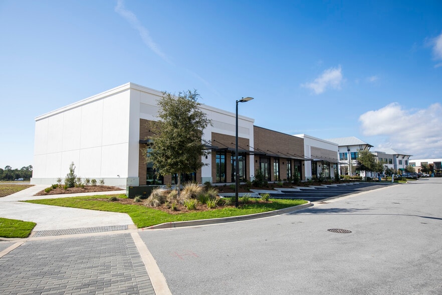 More Photos Of 19 Plaza Way, Watersound General Retail For Lease