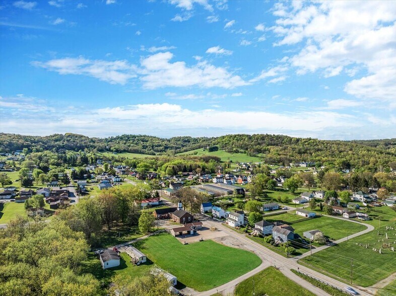 More Photos Of 212 Pine St, Jefferson Carwash For Sale