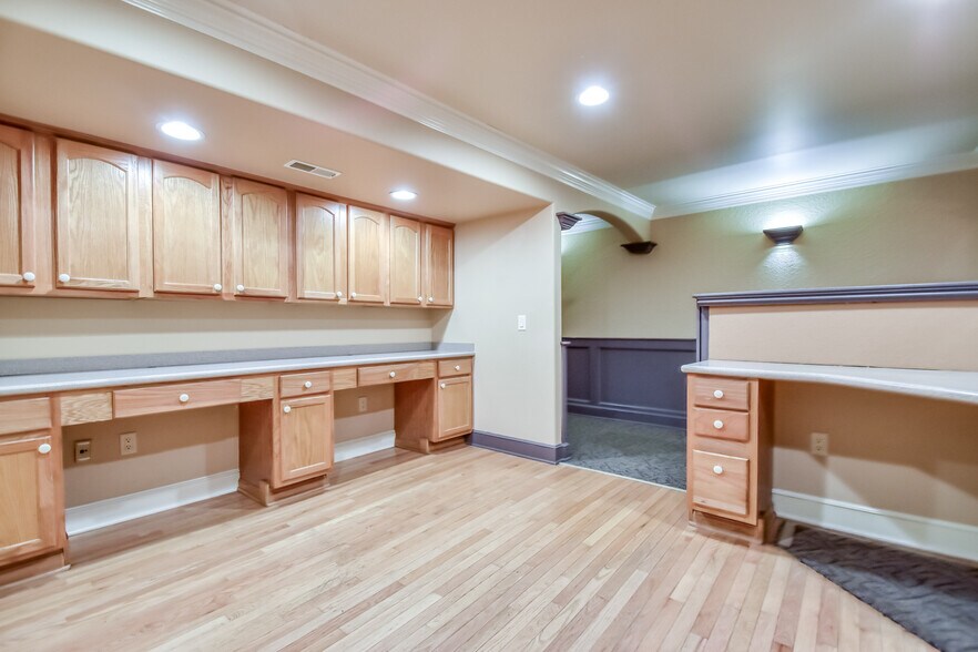 More Photos Of 4199 Main St, Perry Flex For Sale