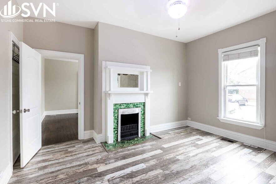 More Photos Of 240 E Third St, Lexington Office For Sale