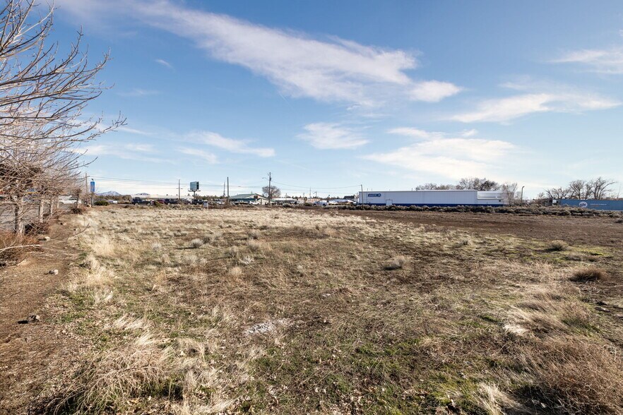 More Photos Of 2285 S Highway 97, Redmond Land For Sale