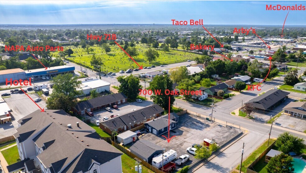 More Photos Of 700 W Oak St, Rogers Auto Dealership For Sale