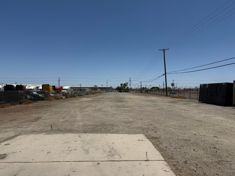 More Photos Of 1210 2nd Street st, El Centro Service For Lease