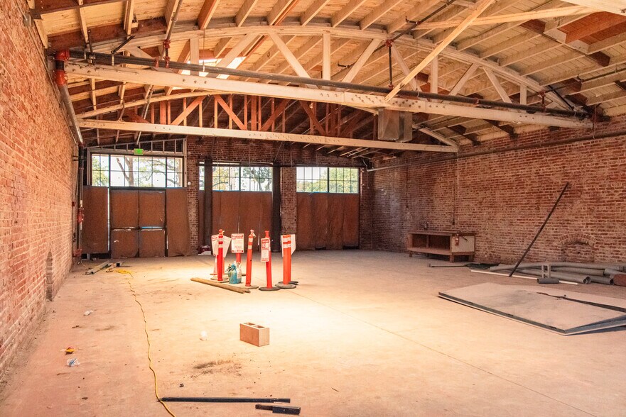 More Photos Of 4410 Gage Ave, Bell Restaurant For Lease