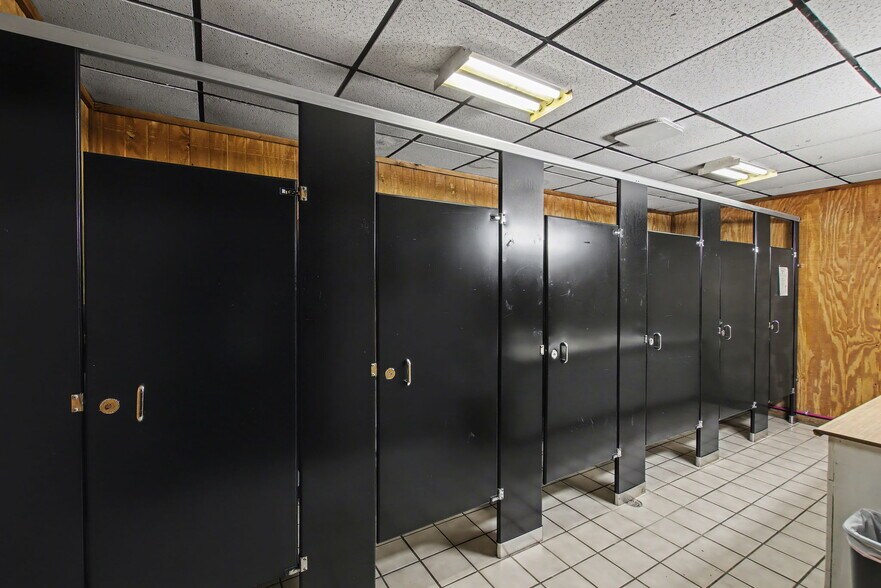 More Photos Of 15615 E State Highway 29, Buchanan Dam Restaurant For Sale