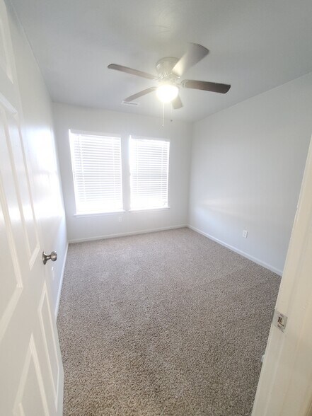 More Photos Of 700 Kecoughtan Rd, Hampton Apartments For Sale