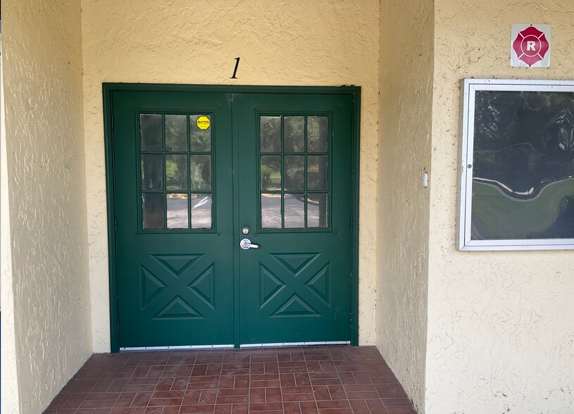 More Photos Of 16455 E Highway 40, Silver Springs Medical For Lease