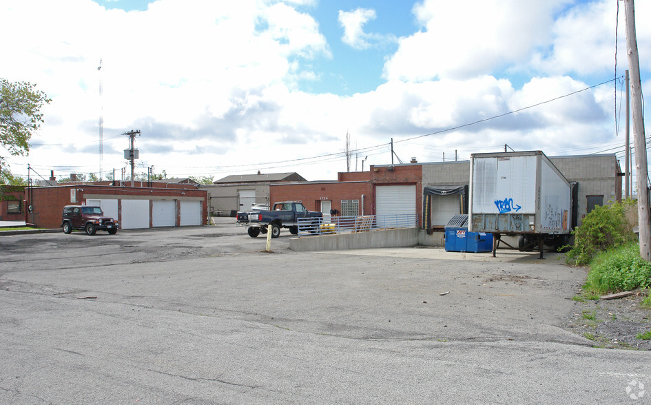 Primary Photo Of 1724 Military Rd, Tonawanda Warehouse For Sale