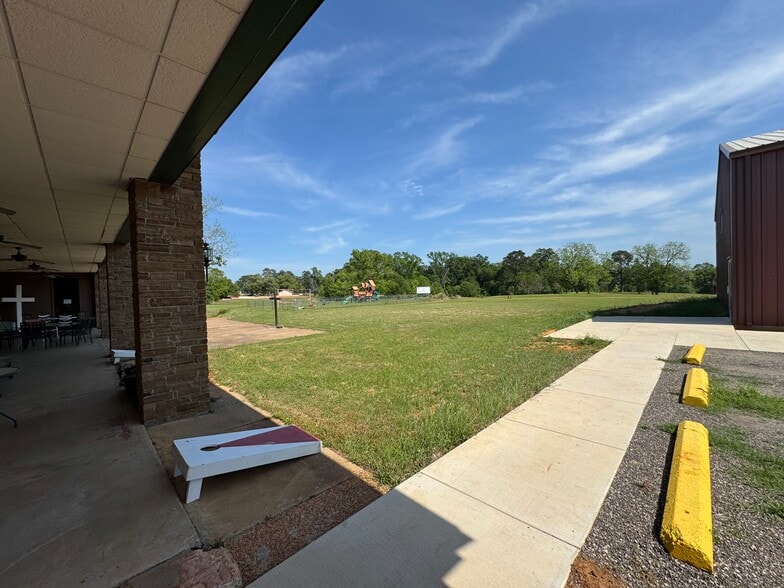 More Photos Of 2130 Country Club Rd, Palestine Golf Course Driving Range For Sale