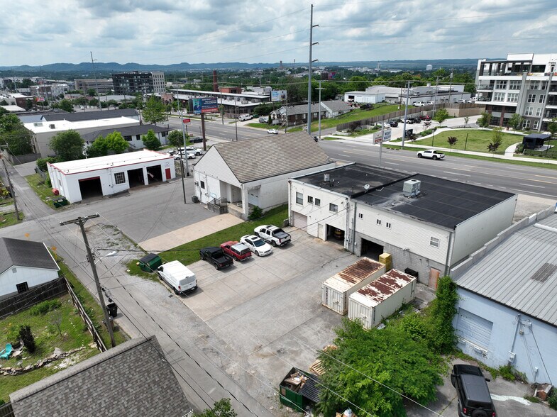 More Photos Of 3729 Charlotte Ave, Nashville Office For Sale