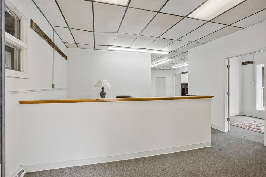 More Photos Of 6285 Shady Side Rd, Shady Side General Retail For Sale