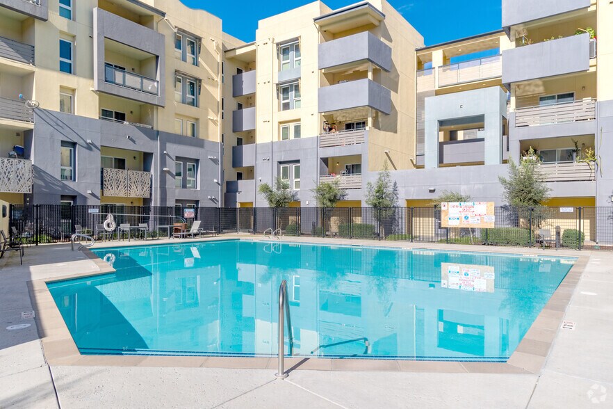 More Photos Of 200 E 10th St, Gilroy Apartments For Lease