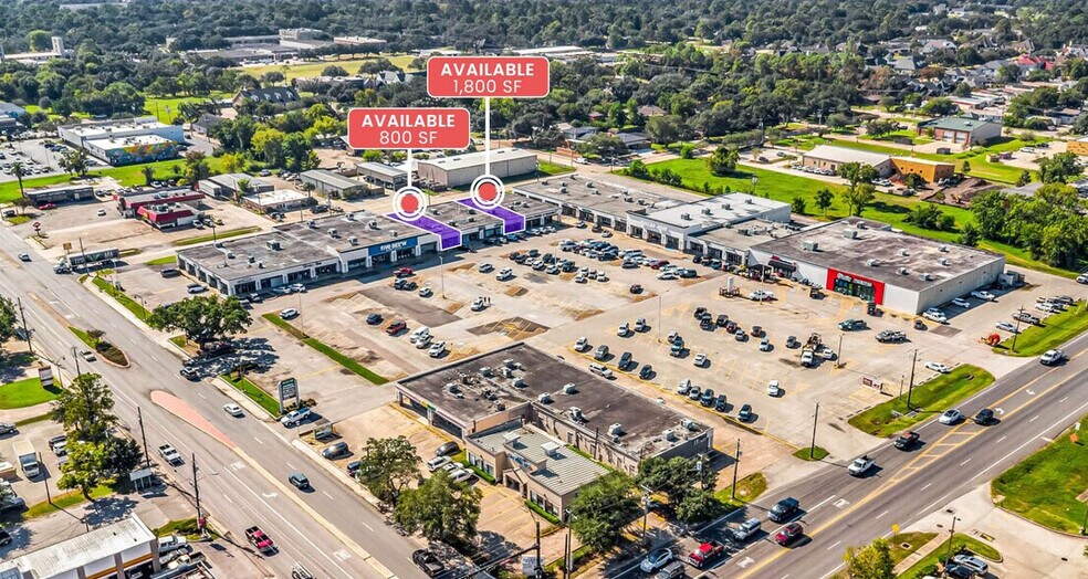 Primary Photo Of 104 S Friendswood Dr, Friendswood Unknown For Lease