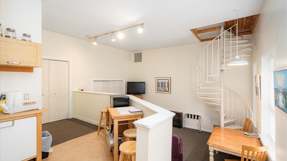 More Photos Of 637 Washington Blvd, Baltimore Hospitality For Sale