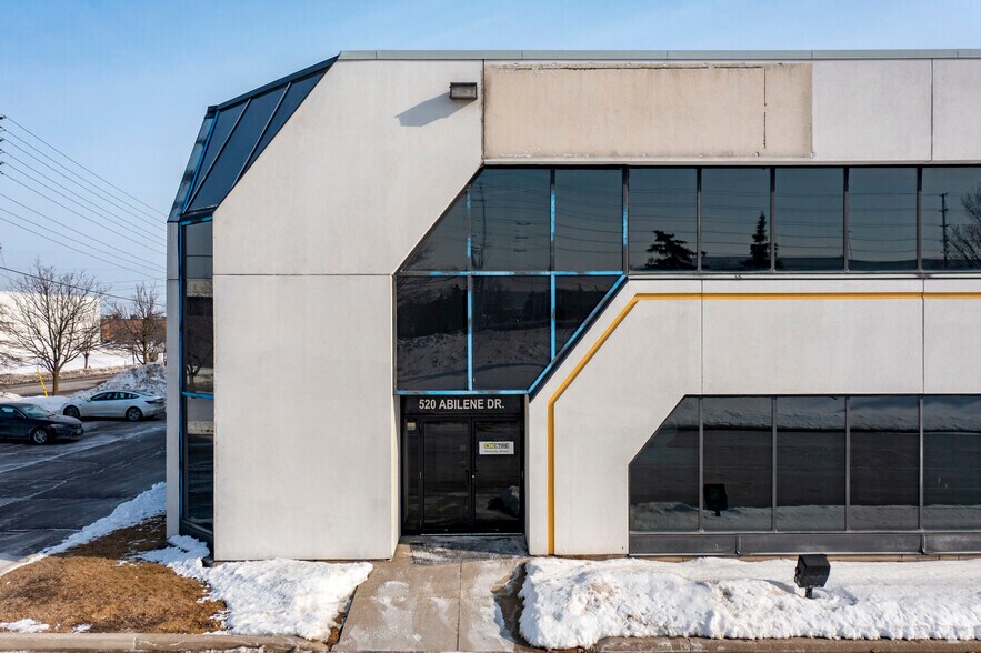More Photos Of 520 Abilene Dr, Mississauga Warehouse For Lease