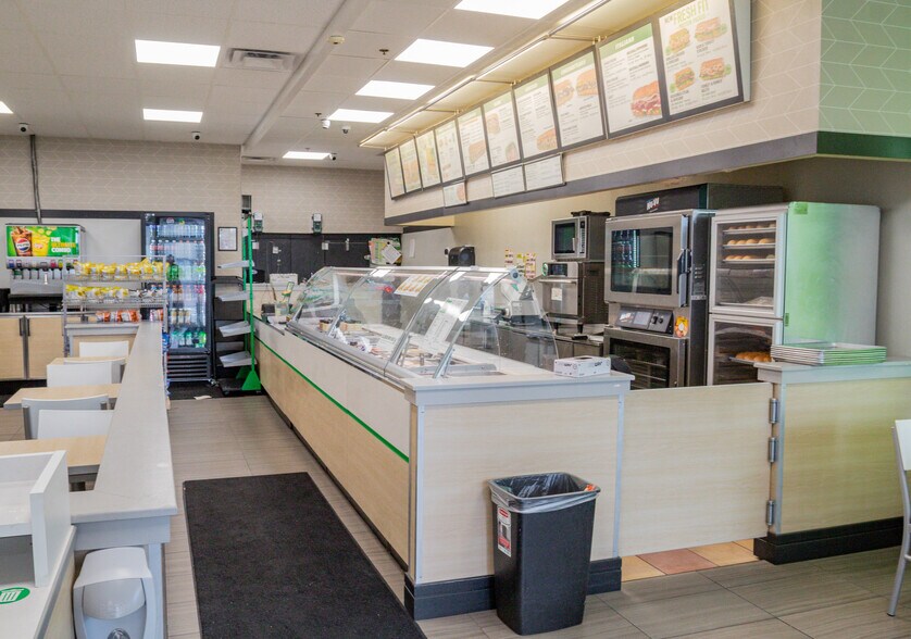 More Photos Of 496-498 Congress St, Portland Storefront Retail Office For Sale