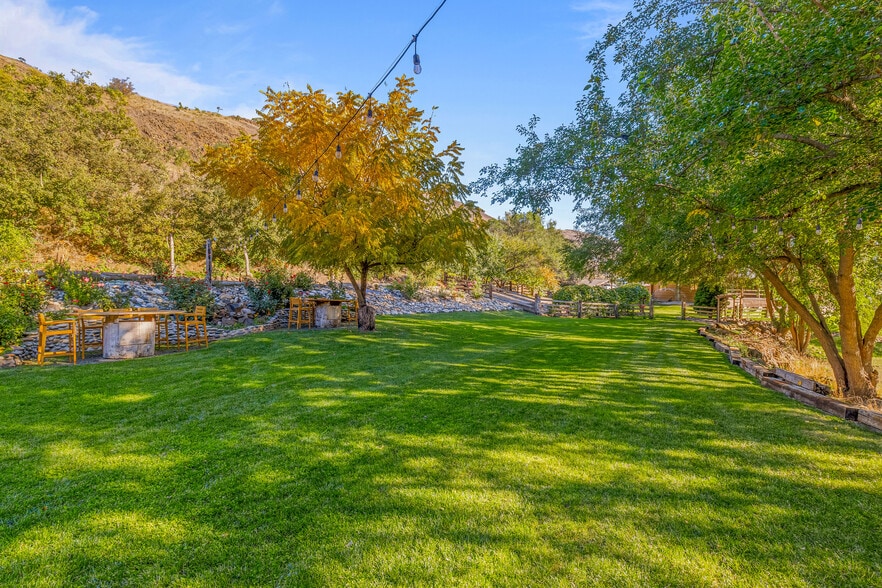 More Photos Of 13706 US 95, White Bird Trailer Camper Park For Sale