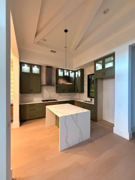 More Photos Of 1561 Lakefront Dr, Lakewood Ranch Unknown For Lease