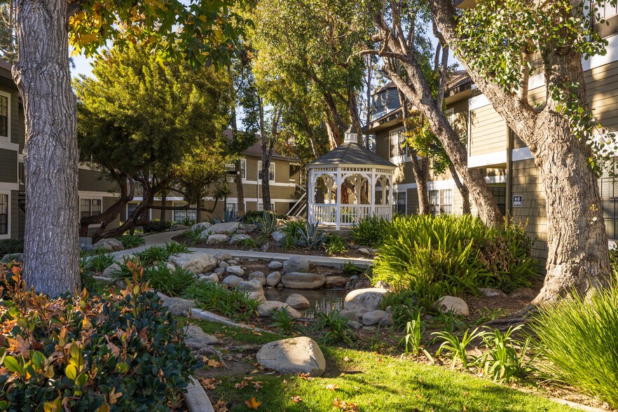 More Photos Of 2900 Bristol St, Costa Mesa Office For Sale