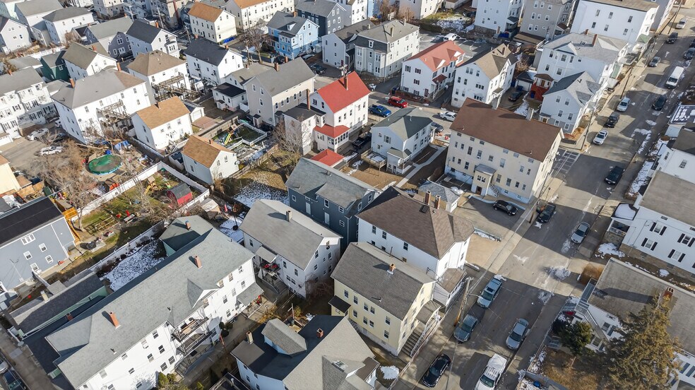 More Photos Of 165 Grant St, Fall River Apartments For Sale