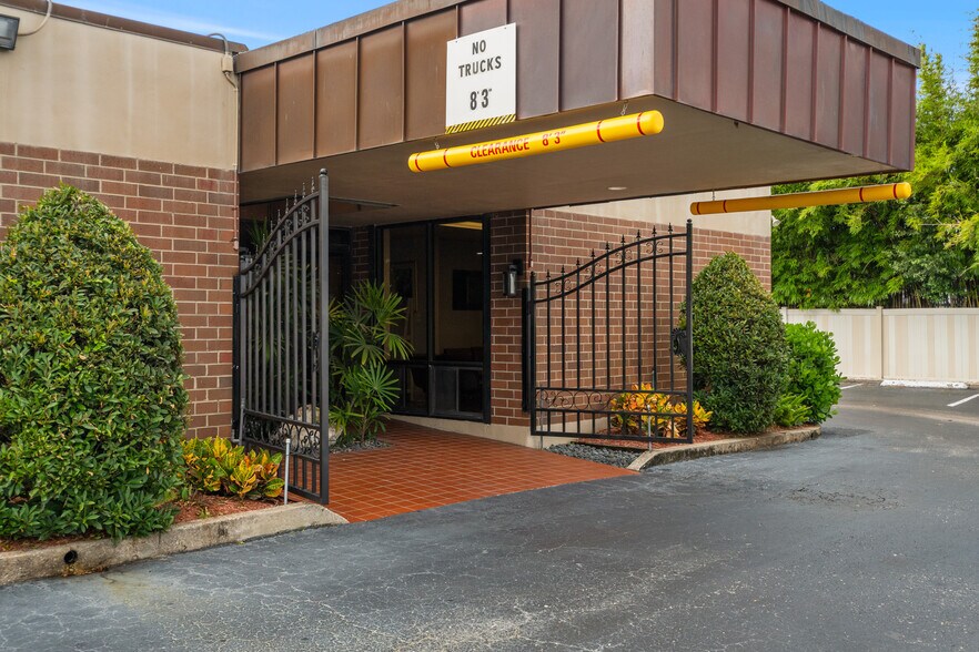 More Photos Of 3027 Aloma Ave, Winter Park Medical For Lease