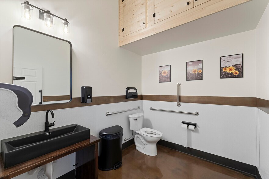 More Photos Of 400 N 4th St, Coeur d'Alene Storefront Retail Residential For Lease