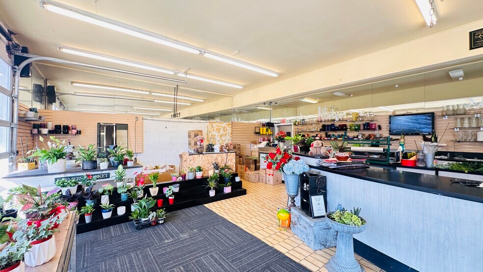 More Photos Of 4050 Alder Ave, Fremont Freestanding For Sale