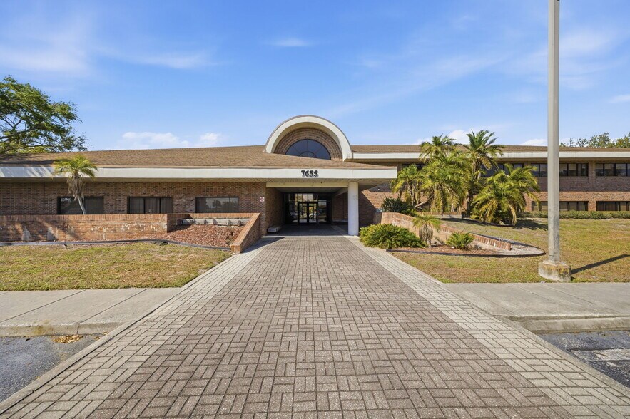 Primary Photo Of 7655 38th Ave N, Saint Petersburg Office For Sale