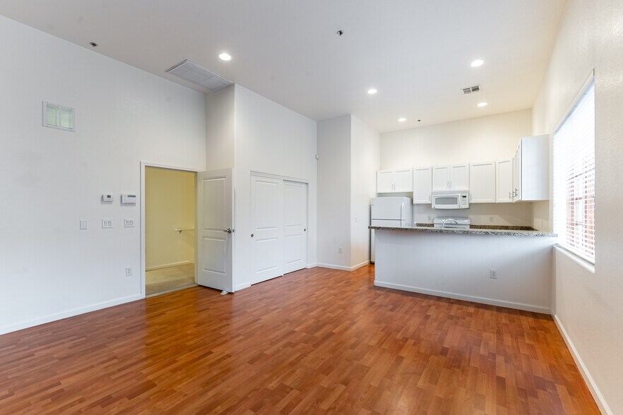 More Photos Of 6415 S Tenaya Way, Las Vegas Light Distribution For Lease