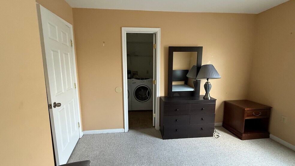 More Photos Of 5212 Astor Pl SE, Washington Assisted Living For Lease