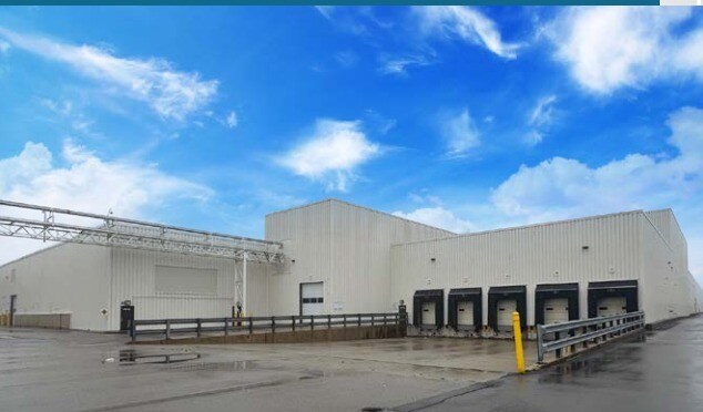 Primary Photo Of 12200 Middlebelt Rd, Livonia Manufacturing For Lease