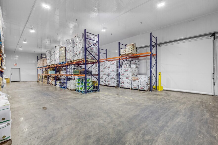 More Photos Of 2312 Centennial Cir, Gainesville Warehouse For Sale