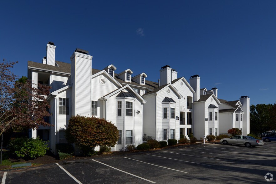 More Photos Of 100 Elena St, Cranston Apartments For Sale