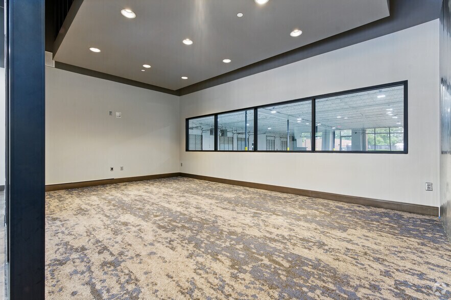 More Photos Of 1532 Stone Ridge Dr, Stone Mountain Unknown For Lease